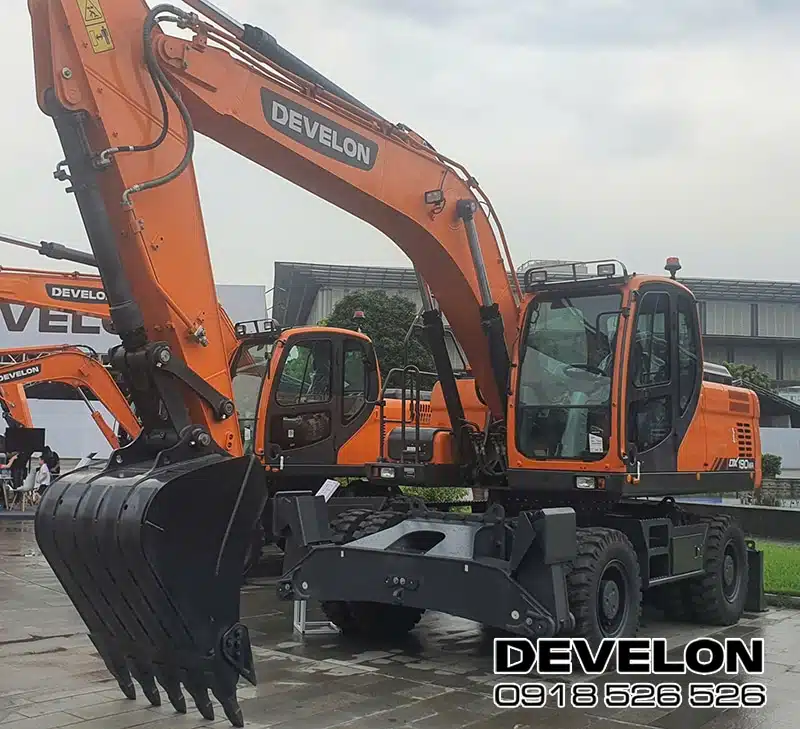 Alternative view of Máy Xúc Develon DX190WA