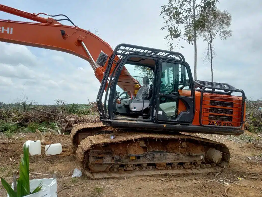 Máy xúc giá 200 triệu