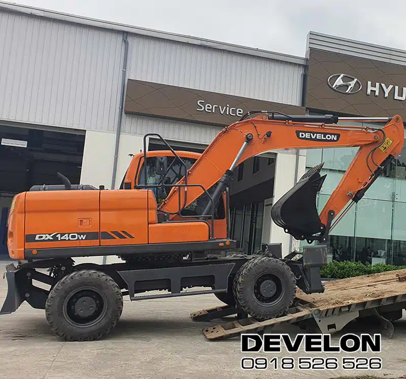 Máy xúc Develon DX140W