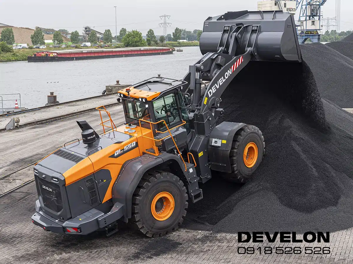 Alternative view of Máy Xúc Develon DL550