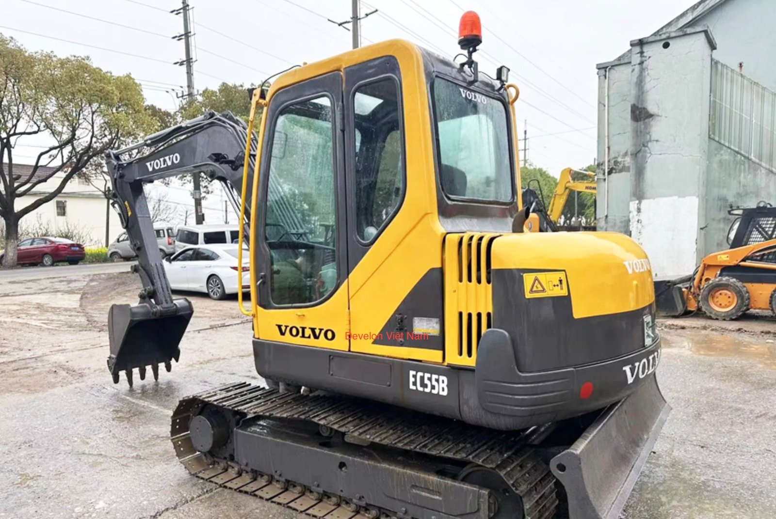 Máy xúc bánh lốp Volvo EW55B